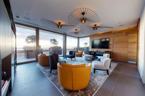 Lounge-Terrace-3-Canalside-Walk-1.jpg