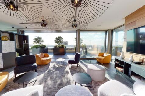 Lounge-Terrace-3-Canalside-Walk-2.jpg
