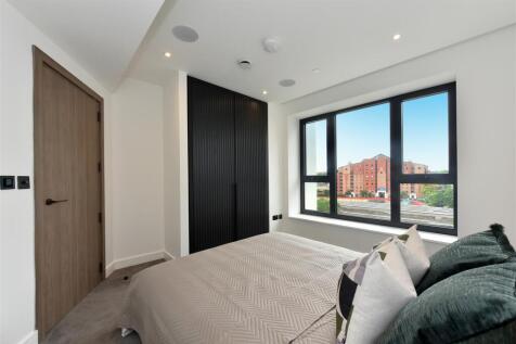 Apartment 410, One Linear Place (10).JPG