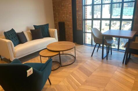 Switch House - Lounge 3.JPG