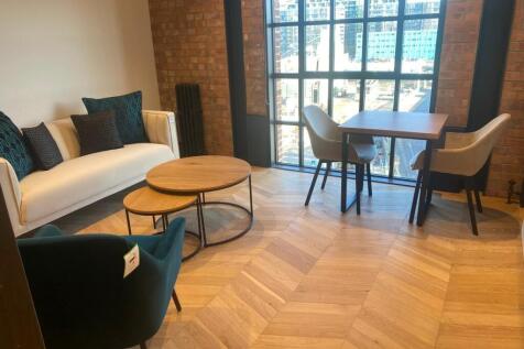 Switch House - Lounge.JPG