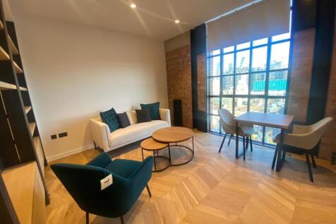 Switch House - Lounge2.JPG