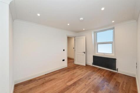 3-64-Queensway (13).JPG