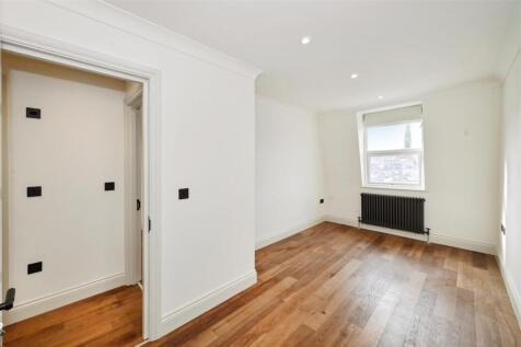 3-64-Queensway (2).JPG