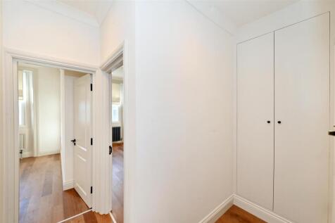 1-64-Queensway (12).JPG