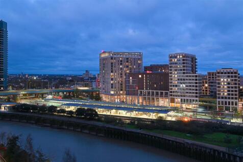 807 Echo-House-Night (2).JPG