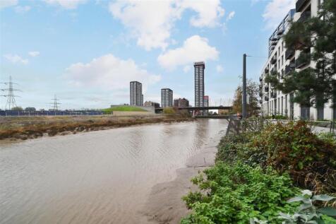 807-Echo-House (2).JPG