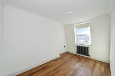 3-64-Queensway (1).JPG