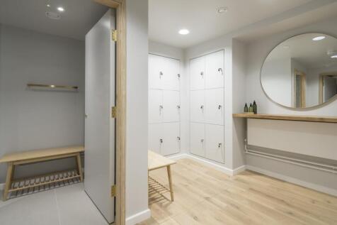 Shower &amp; Locker Facilities