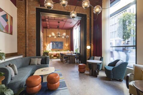 Alfred&#39;s Club / Tenant Lounge