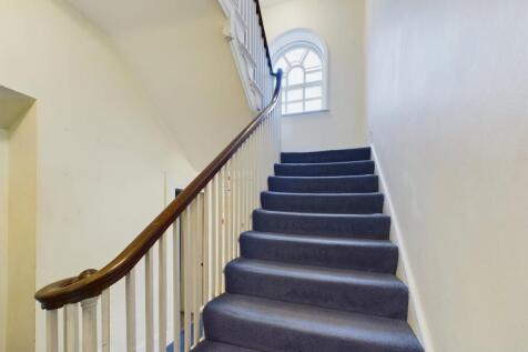 79 Essex Road