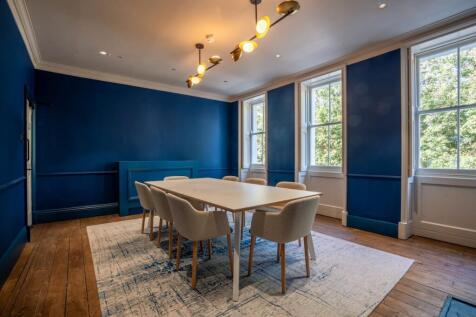 1st Floor Townhouse