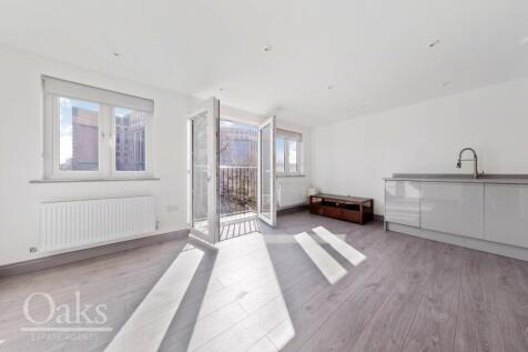 Kitchen / Reception