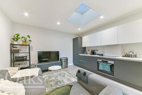 Kitchen / Reception