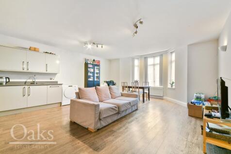 Kitchen / Reception