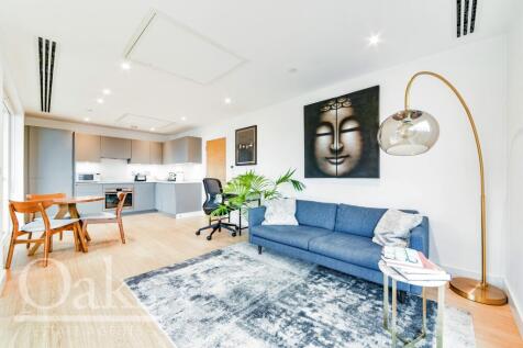 Kitchen / Reception