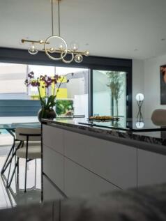 Property Image 100
