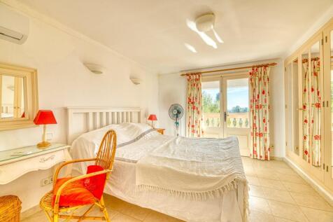 SVIA4001bed2