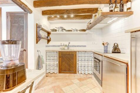 Kitchen 1 - 2