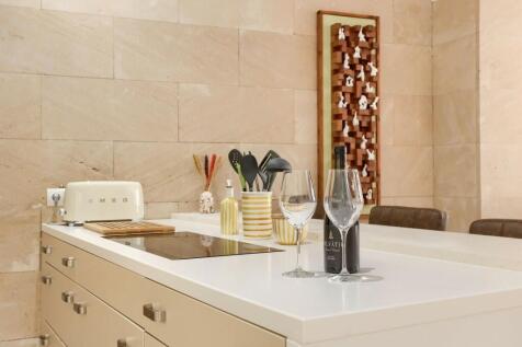 Kitchen 1 - 2