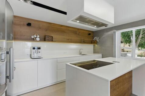 6 Kitchen 2