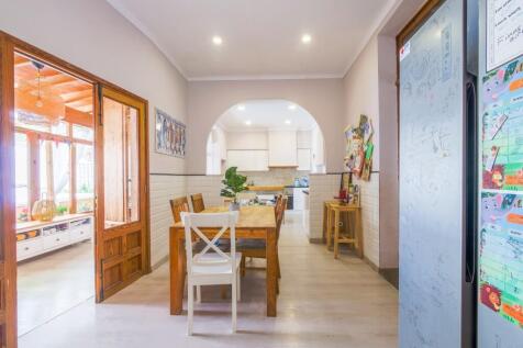 4. Kitchen 1