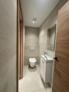 210e33b7-16ca-4489-8