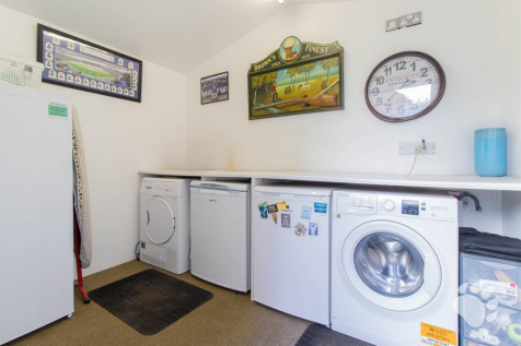 Outdoor Utility Room