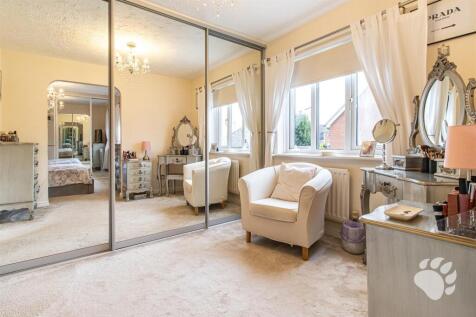 Bedroom 5 / Dressing Room