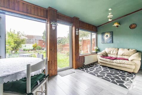 Sun Room / Dining Room