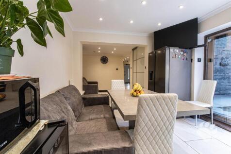 Kitchen/Living/Dining Area