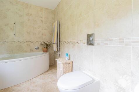 Ensuite to Master Bedroom