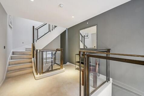Entrance ~Hall