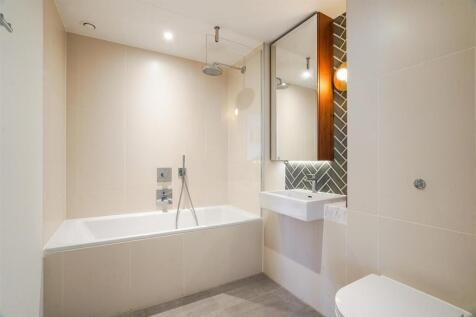 Flat 2508, 145 City Road London    (20).jpg