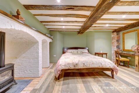 Elizabethan Suite (67).jpg