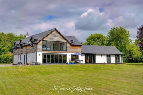 Roundhill Lodge (73).jpg