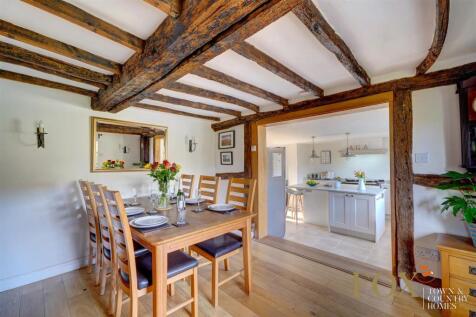 Corner Cottage (8).jpg