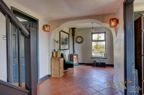 White Cottage (18).jpg