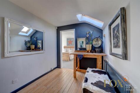 White Cottage (49).jpg