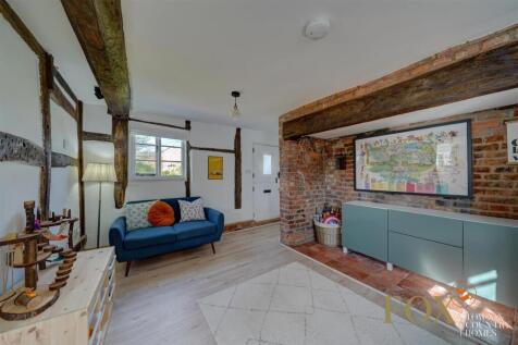 1-2 The Cottage (16).jpg