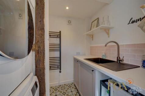 1-2 The Cottage (17).jpg