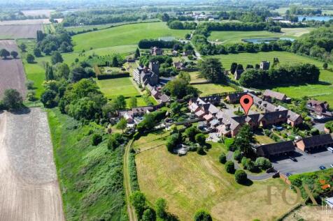 9 Holt Castle Barns (5).jpg