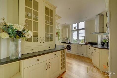 8 Westwoood House (16).jpg