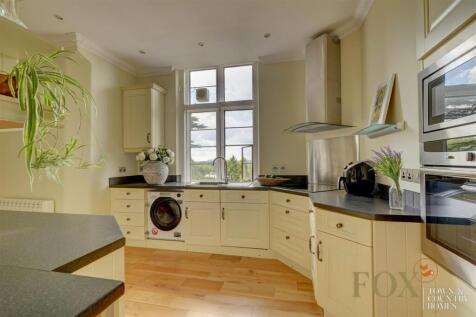 8 Westwoood House (17).jpg