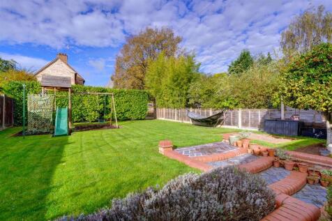 13 Apple Tree Walk (18).jpg