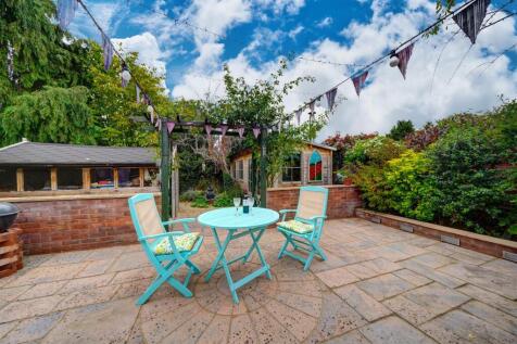 8 Lambert Rd (11).jpg