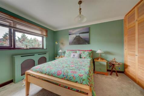 8 Lambert Rd (34).jpg