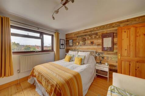 8 Lambert Rd (35).jpg