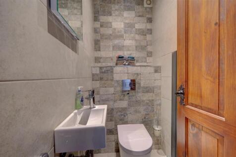 8 Lambert Rd (40).jpg