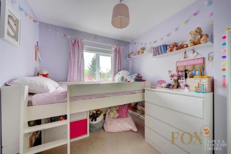 23 Hawthorn Rise (19).jpg